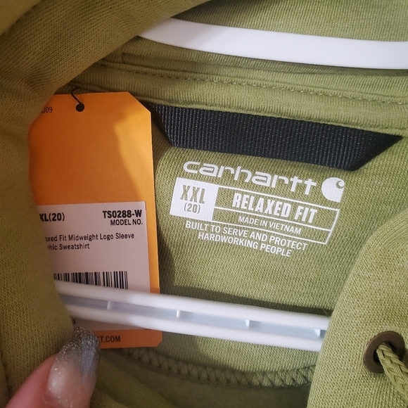 BNWT carhartt woman's pullover sweater - Picture 5 of 5